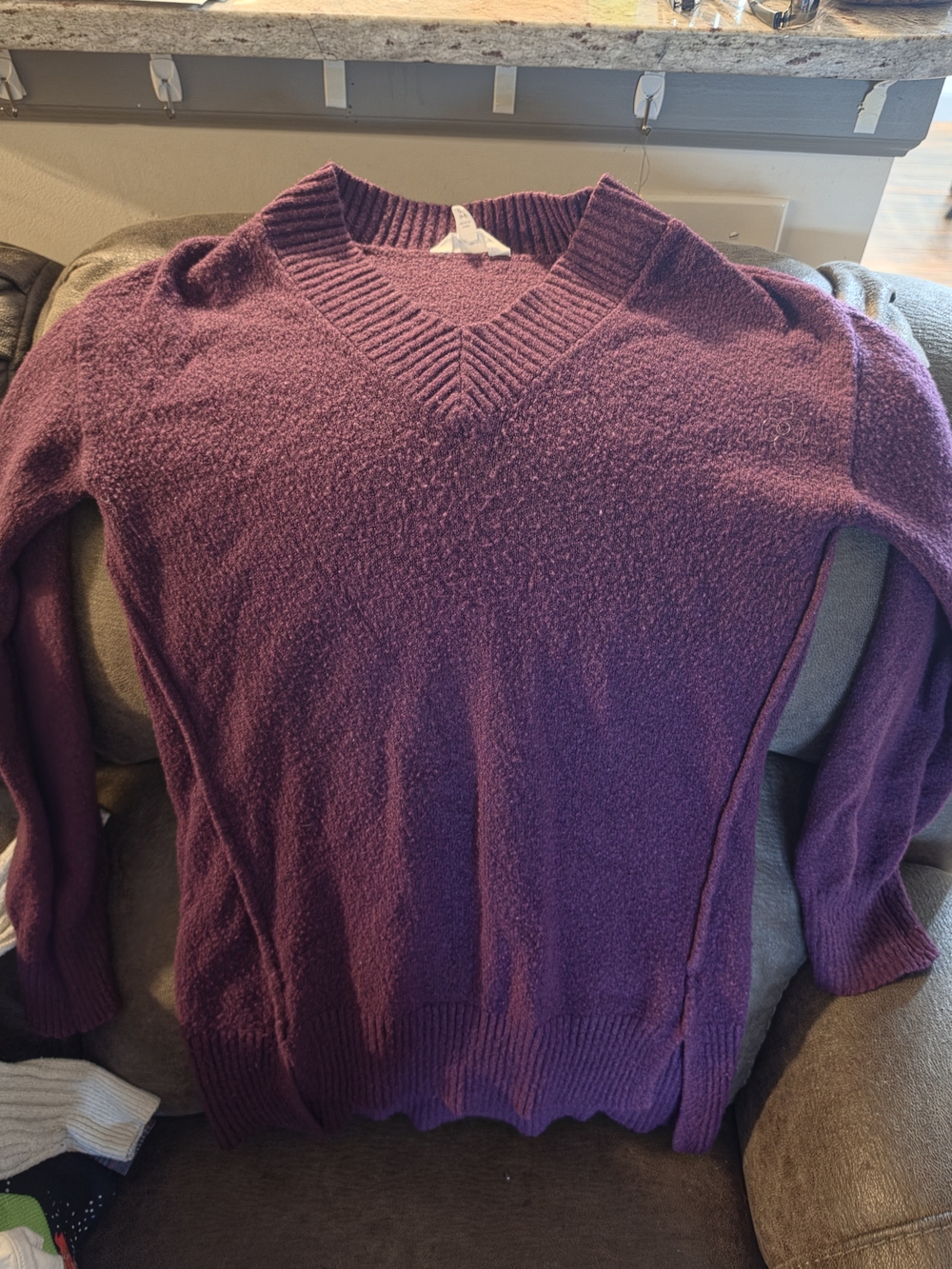 V-Neck Women's Sweater in Plum